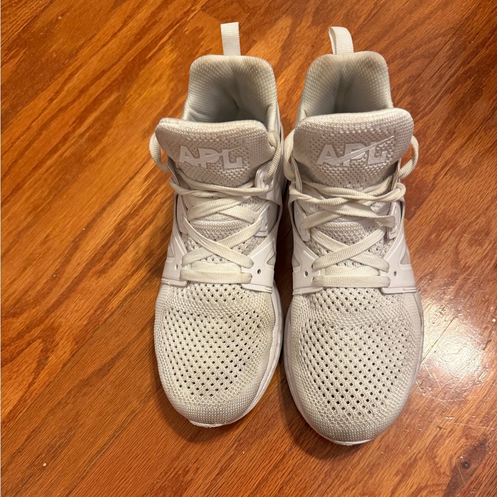 APL Light Cream Athletic Sneakers